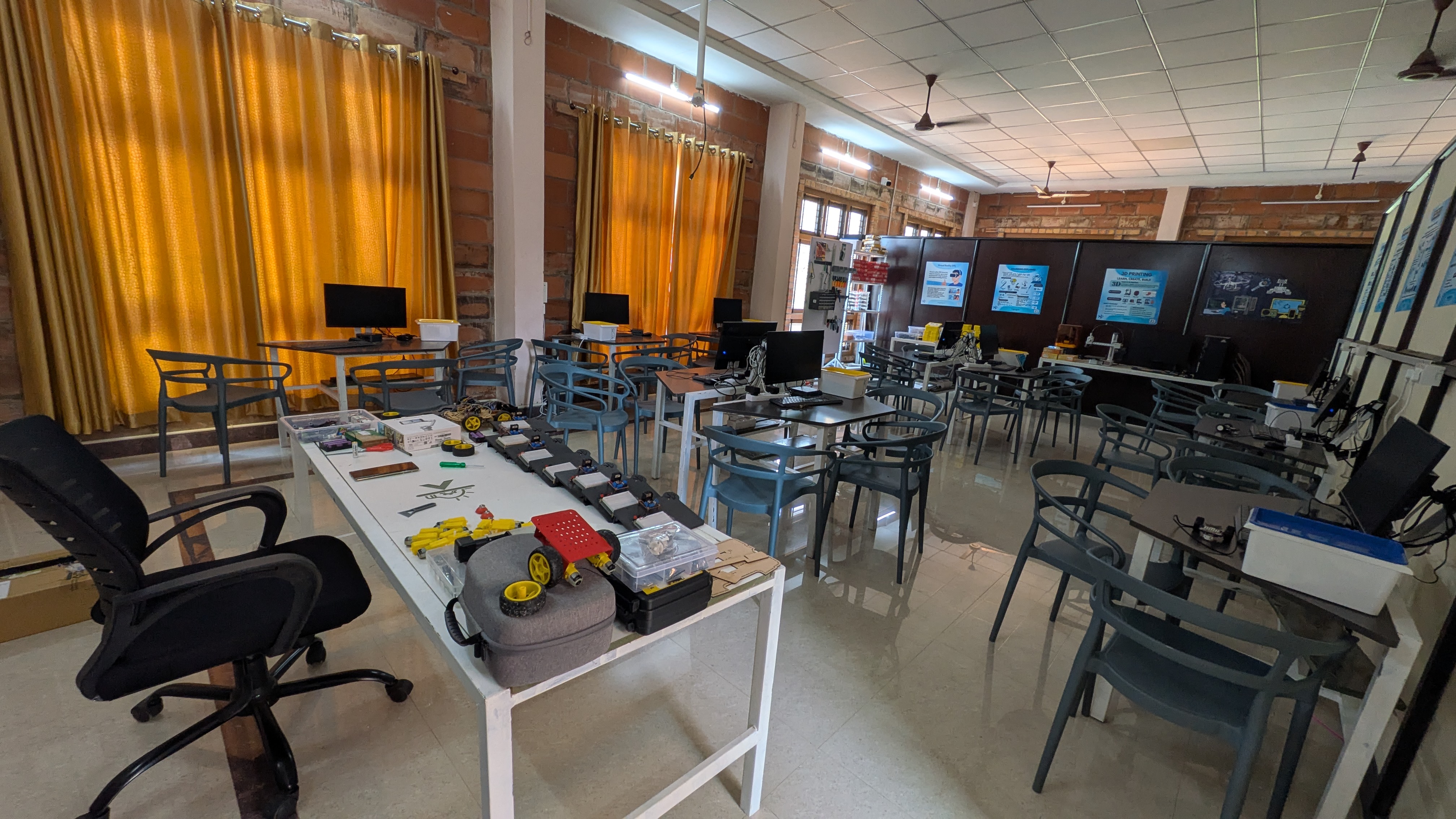 KnowledgePitch STEM Lab — Charummoodu